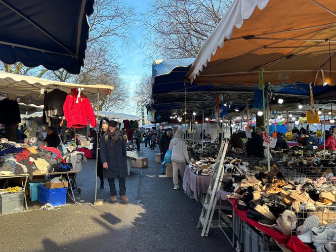 As pulgas na Porte de Montreuil, em Paris, 4 de fevereiro de 2026.