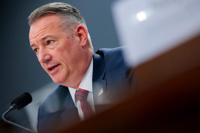 Todd Lyons, em Washington, 16 de abril de 2026.