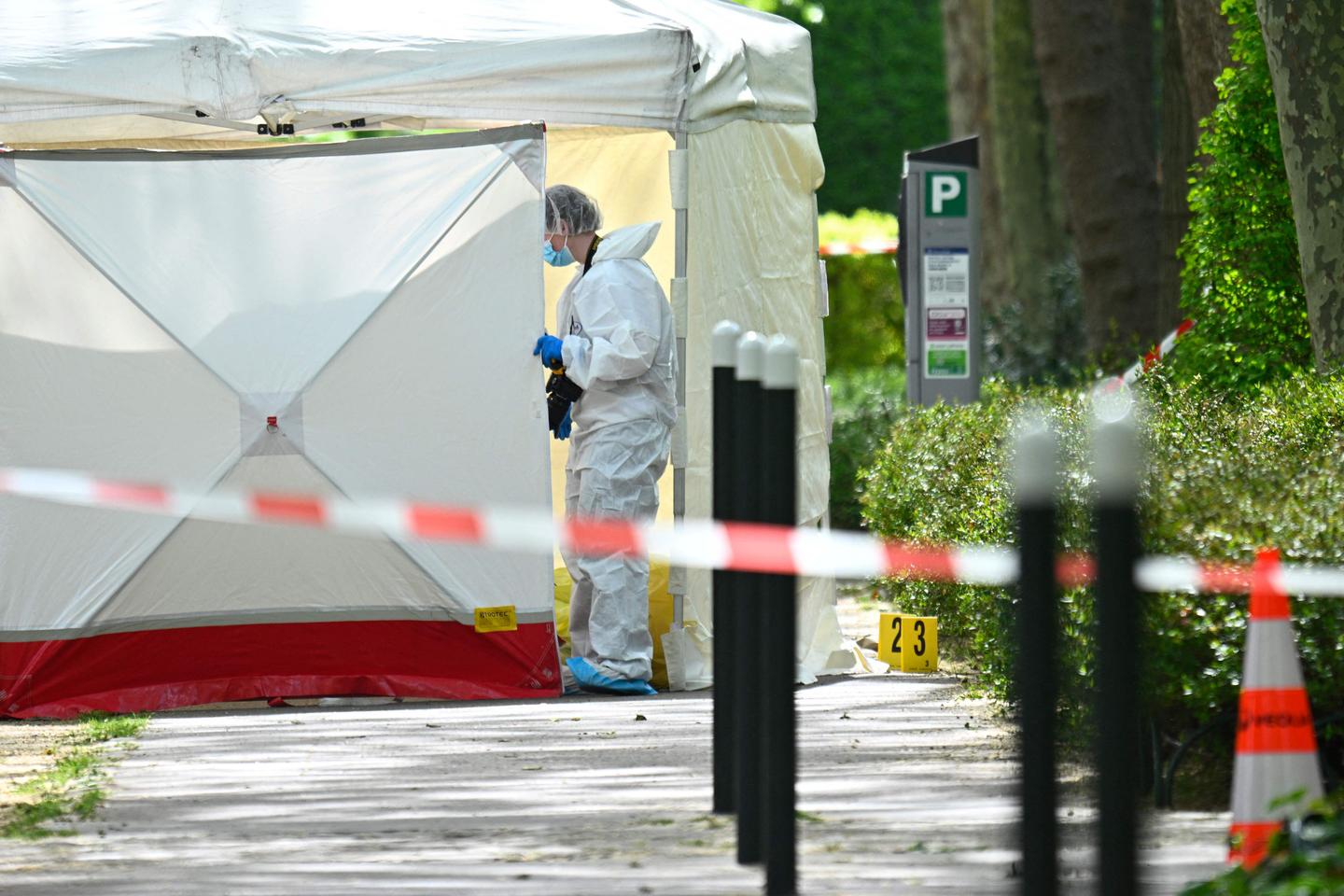 A Neuilly-sur-Seine, Eric Robic, un « escroc très défavorablement connu des services de police », visé par des tirs