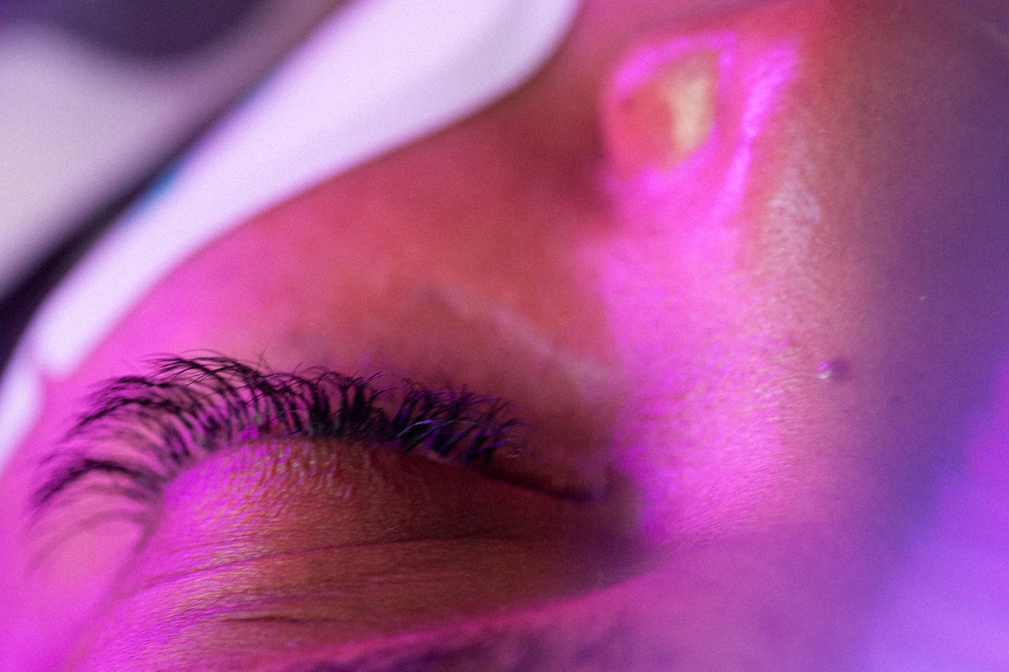 « Je ne me suis pas sentie plus jeune, mais plus en accord avec moi-même » : ils racontent leur premier geste de médecine esthétique