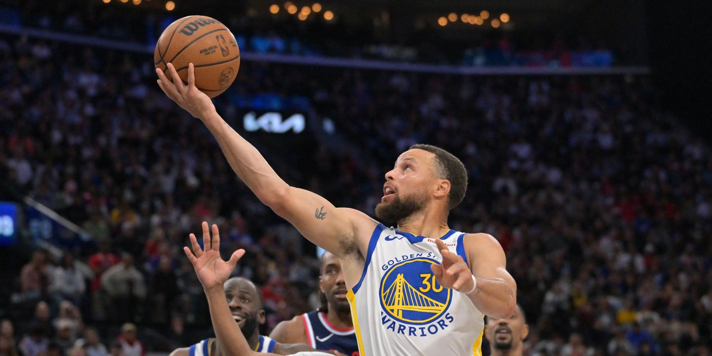 Stephen Curry maintient les Warriors en lice pour les playoffs NBA