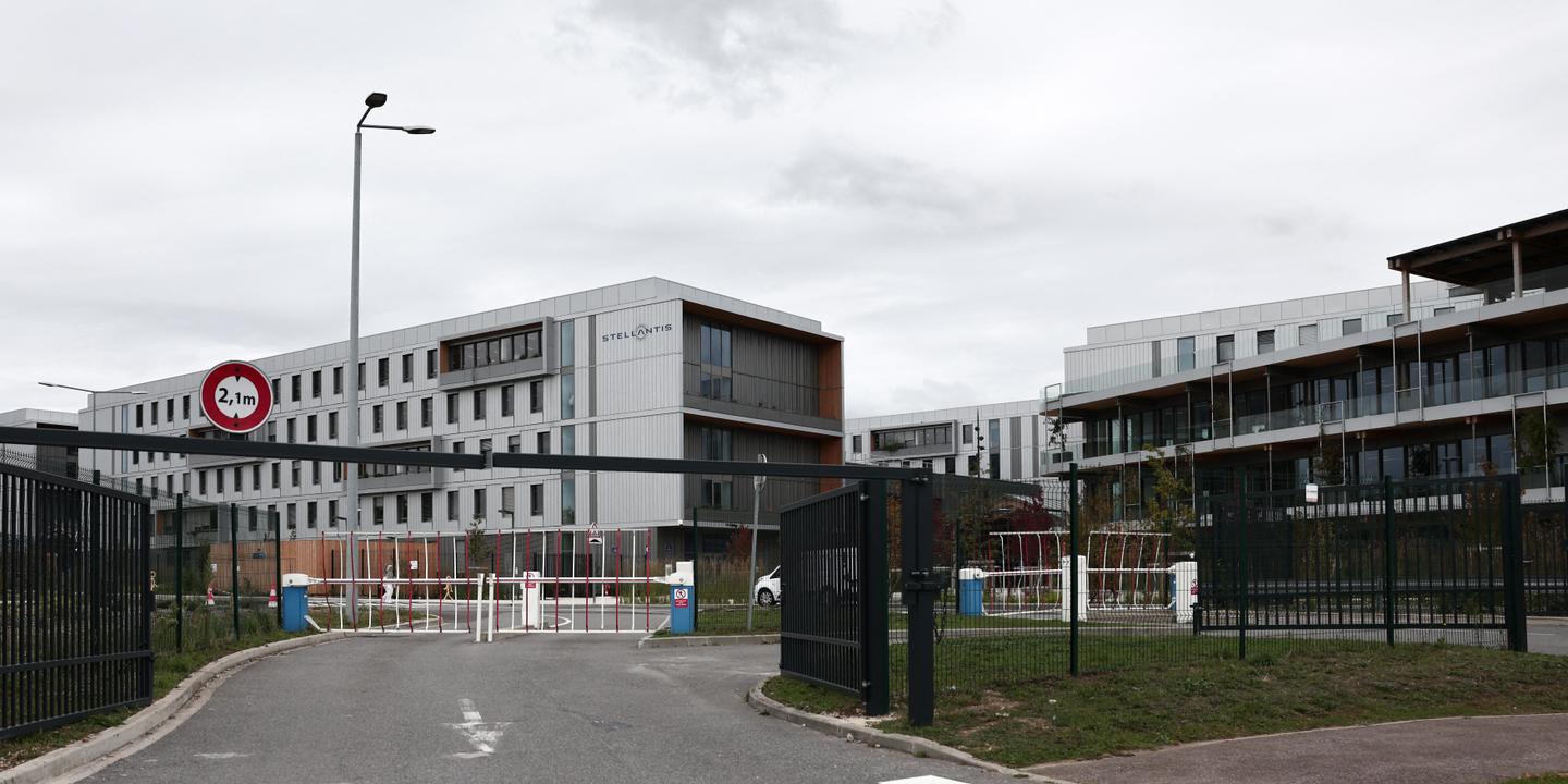 Stellantis arrête la production automobile à Poissy, invoquant des surcapacités