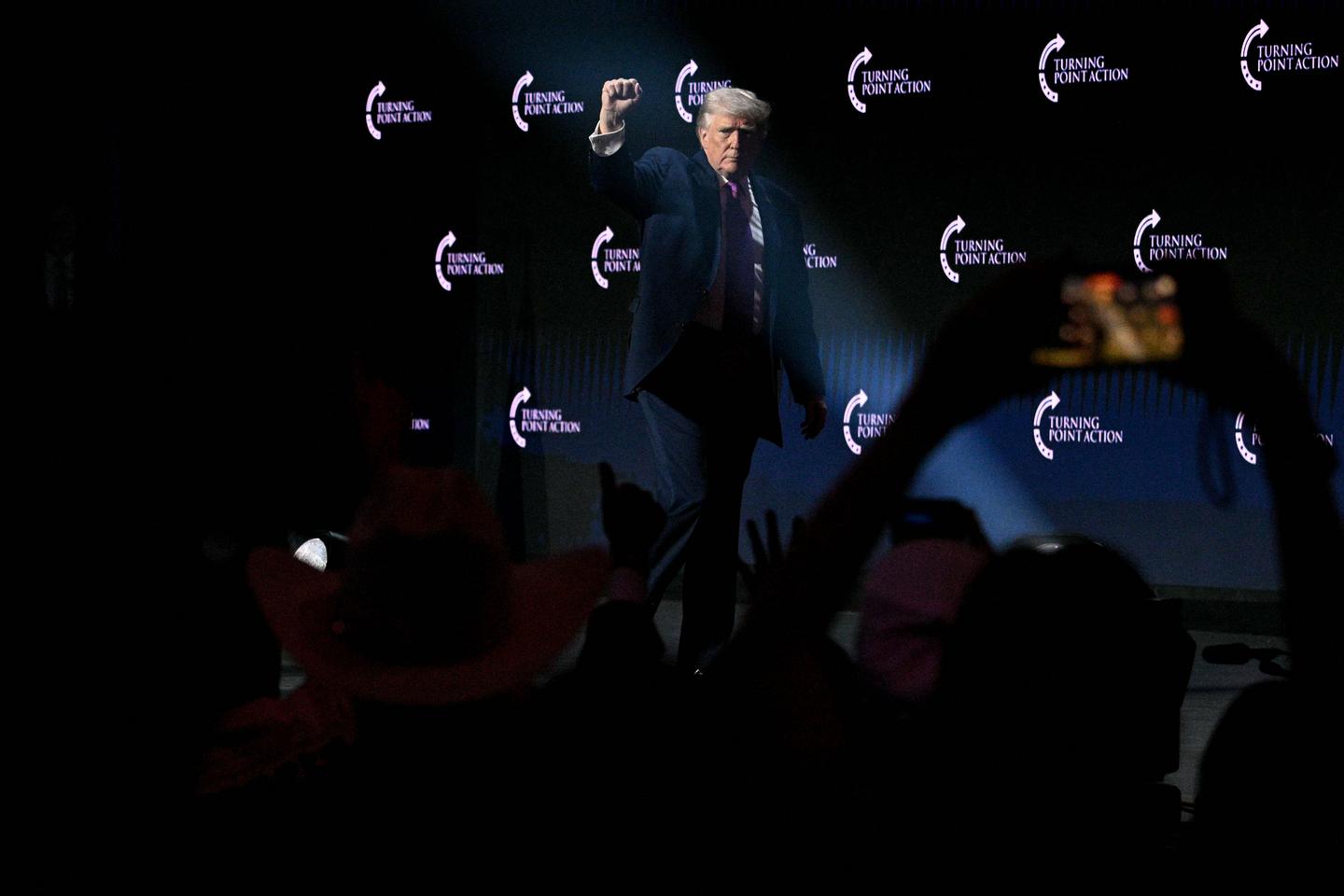 Donald Trump envisage avec optimisme une sortie de crise imminente au Moyen-Orient, en dépit des dénégations de l’Iran