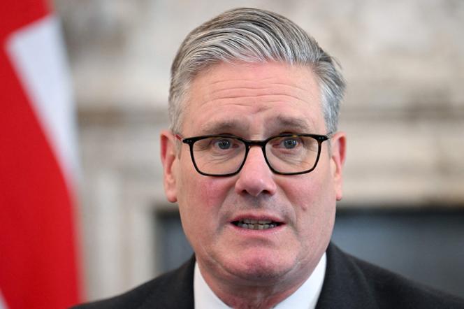 O primeiro-ministro britânico, Keir Starmer, em 10 Downing Street, Londres, 30 de março de 2026.