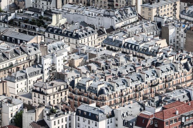 Vista dos telhados de Paris, em julho de 2025 (foto ilustrativa). 