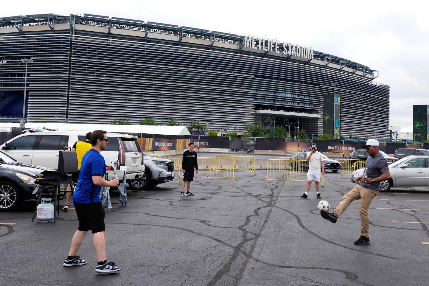 Avant la Coupe du monde de football, les supporteurs pris au piège d’une flambée vertigineuse des prix aux Etats-Unis