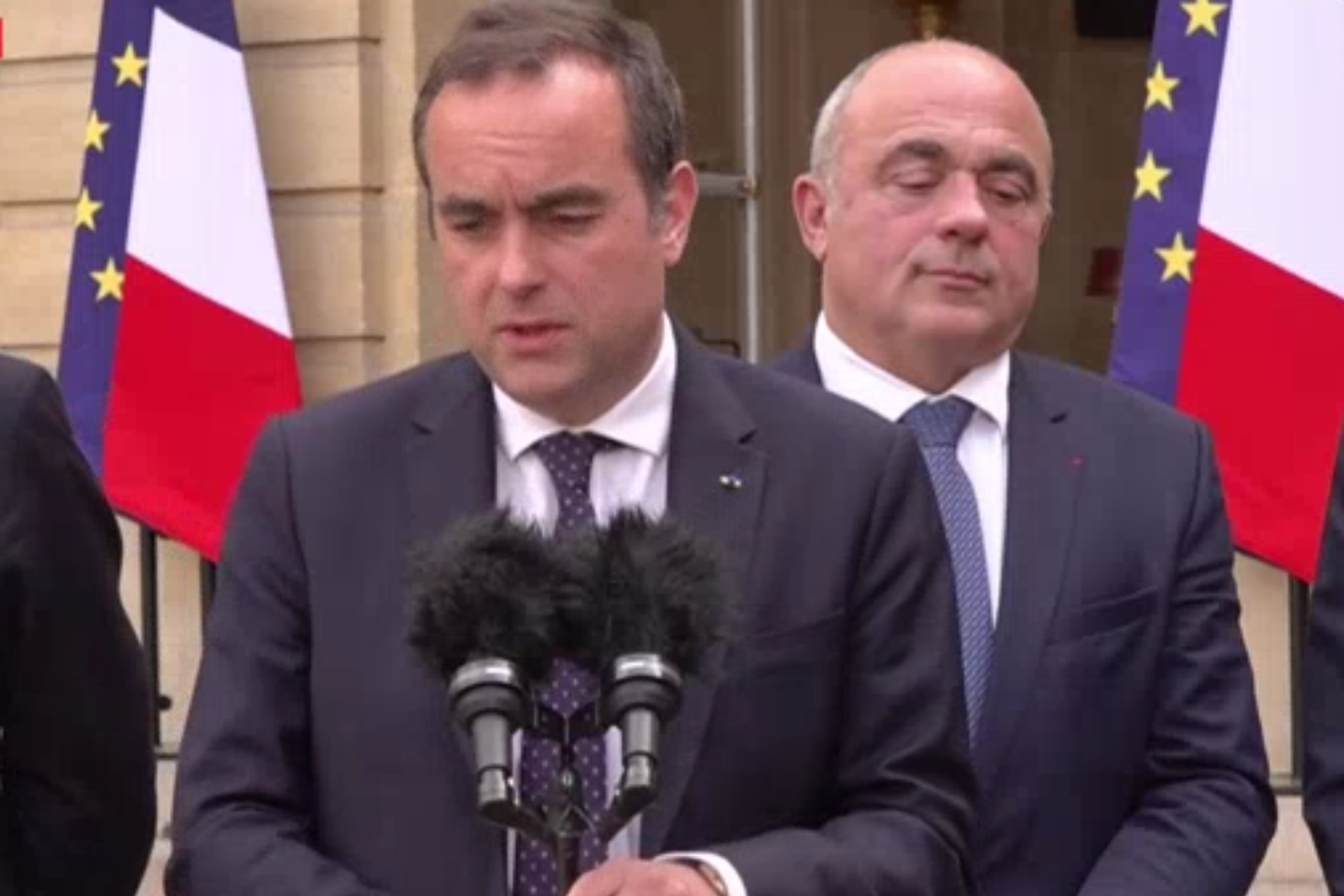 Sébastien Lecornu annonce que « les boulangers et les fleuristes » pouront ouvrir le 1er-Mai