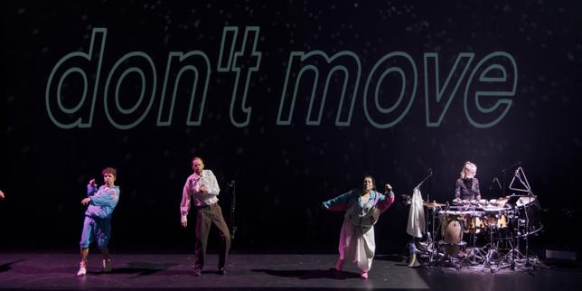 A la Fondation Cartier, à Paris, « The Alonetimes », création inclassable sur la solitude