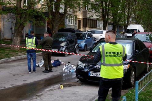 Guerre en Ukraine : enquête terroriste ouverte après la mort de six  personnes lors d'une fusillade à Kiev. Retrouvez les informations du 12 au  18 avril