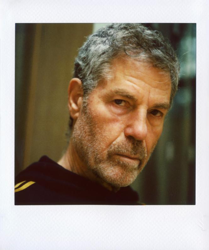 O coreógrafo israelense Ohad Naharin no Carreau du Temple, em Paris, 17 de abril de 2026.