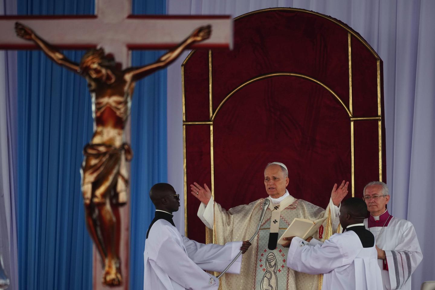 Le pape Léon XIV regrette que ses propos tenus en Afrique soient interprétés comme une réponse aux critiques de Donald Trump