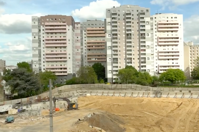 Setor Colombes (Hauts-de-Seine) onde ocorre a operação de desminagem, 19 de abril de 2026.
