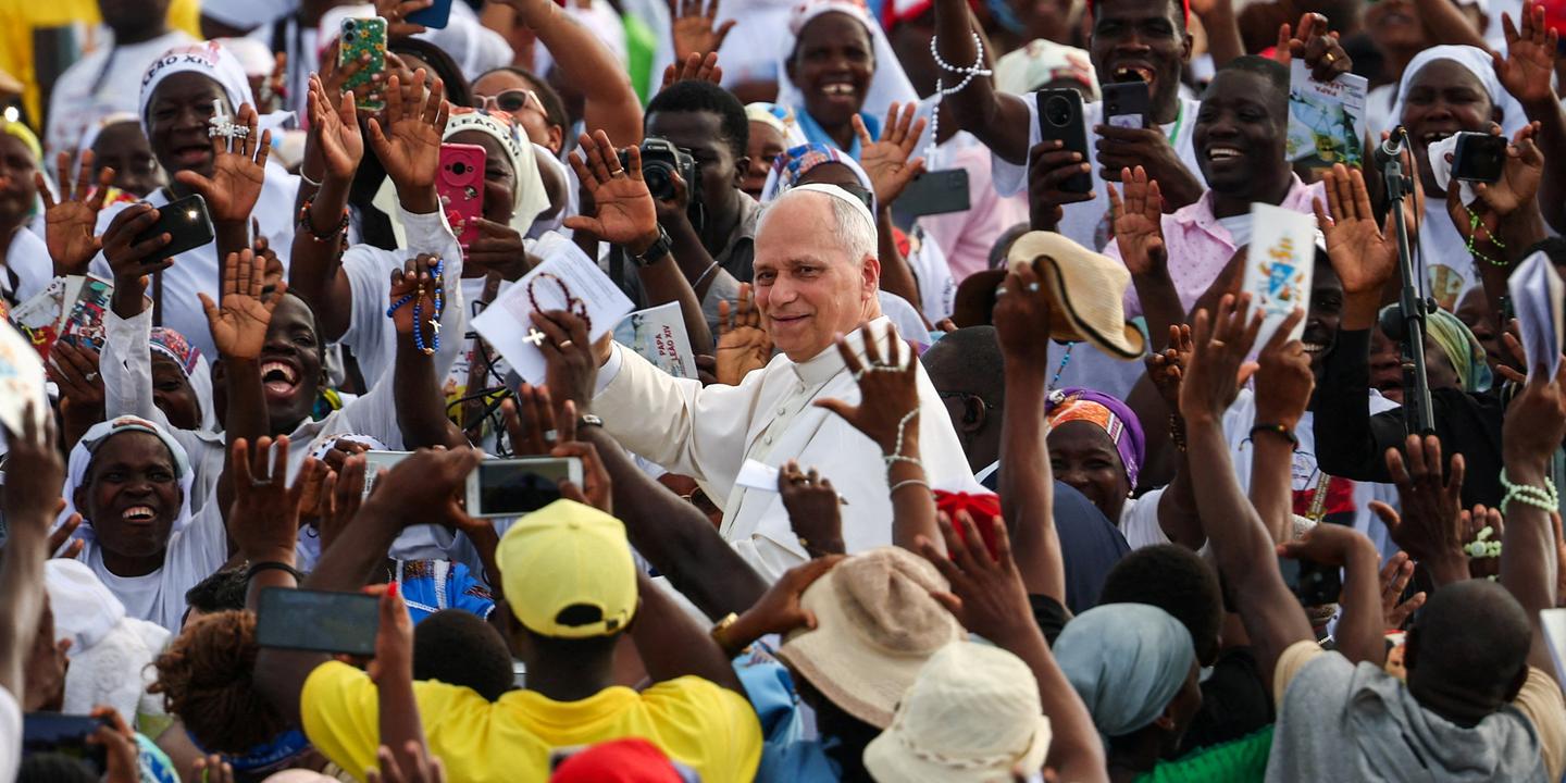 En Angola, le pape appelle à l’« espérance » et à « guérir » le « fléau de la corruption » devant 100 000 fidèles