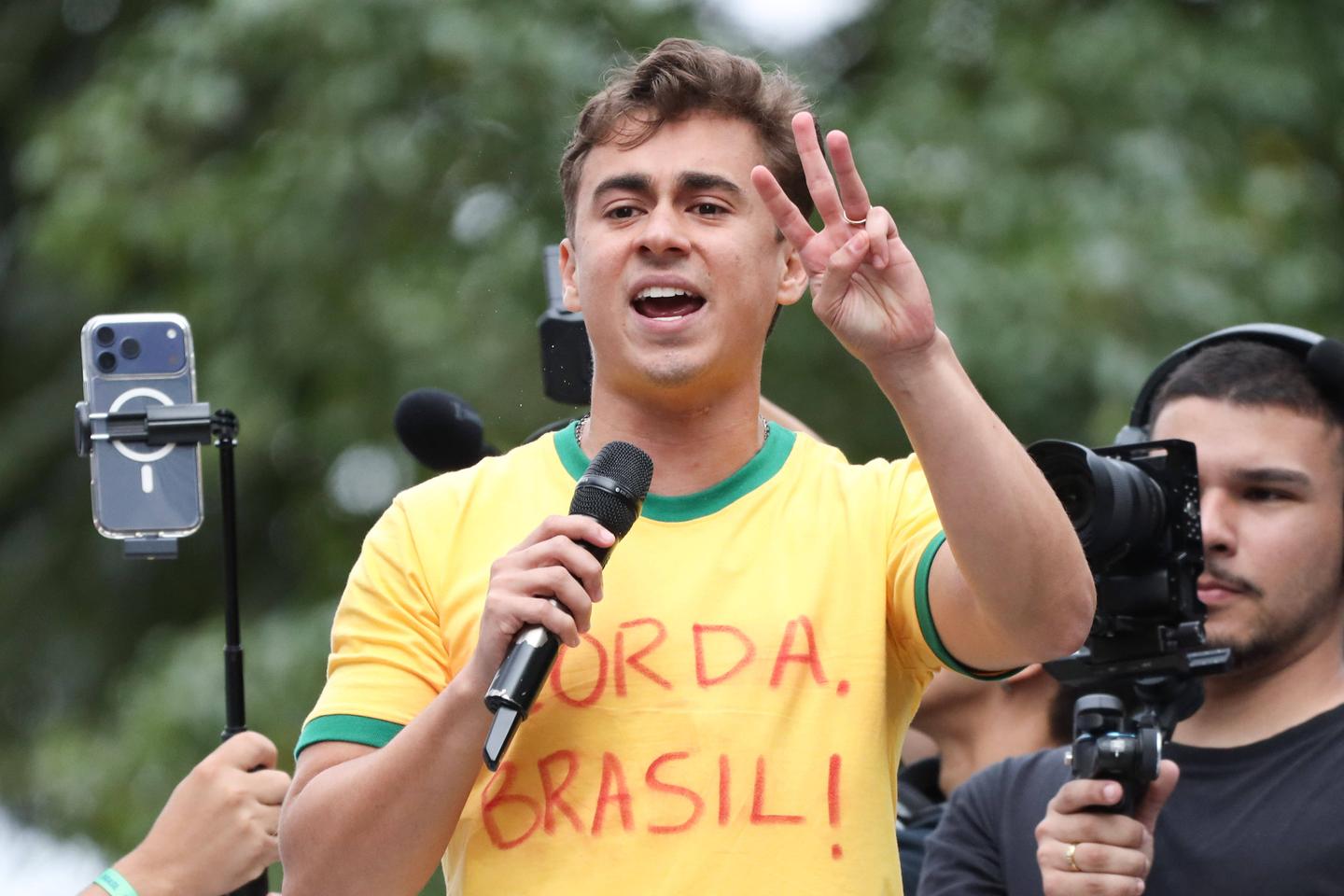 Au Brésil, chez les jeunes, Lula perd du terrain au profit de Flavio Bolsonaro