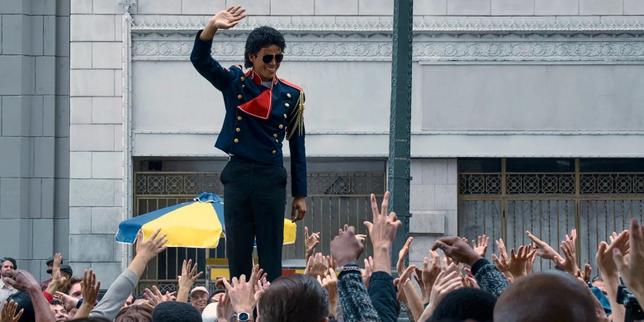 Dans « Michael », Michael Jackson filmé en bête de scène, loin des accusations