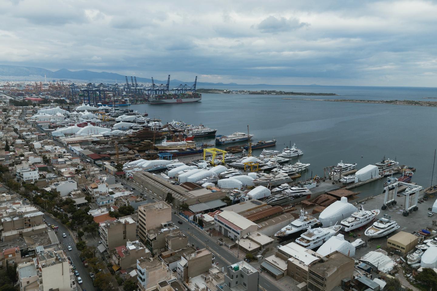 En Grèce, les ports athéniens au cœur de la rivalité entre la Chine et les Etats-Unis