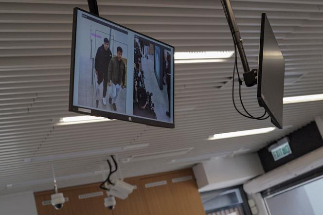 Démonstration de technologie de reconnaissance faciale au poste de contrôle de Chung Ying Street, à Hong Kong, lors d’une visite guidée pour les journalistes, le 23 décembre 2024.