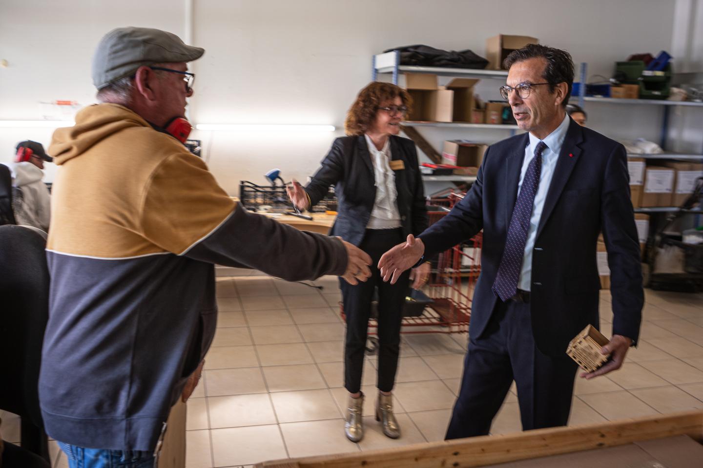 La hausse du smic relance la bataille des allégements de charges