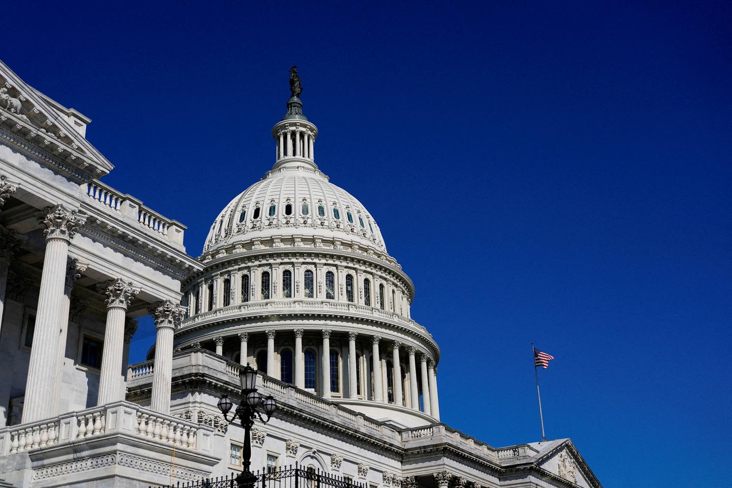 Aux Etats-Unis, le Congrès met fin au shutdown record du ministère de la sécurité intérieure