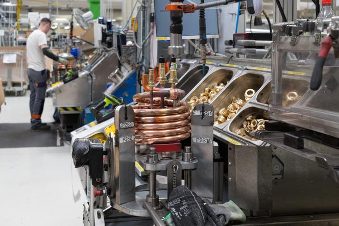Na linha de produção de bombas de calor do grupo Atlantic, nas instalações de Billy-Berclau (Pas-de-Calais), 21 de junho de 2023.