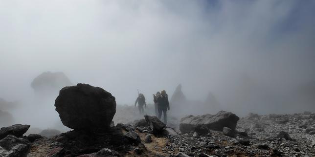 Guadeloupe : plongée scientifique dans les gaz du volcan, au plus près du cratère
