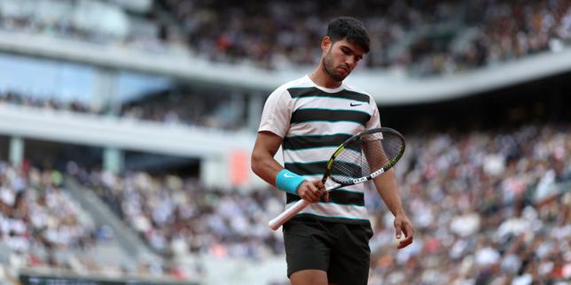 Two-time champion Carlos Alcaraz withdraws from French Open with wrist injury