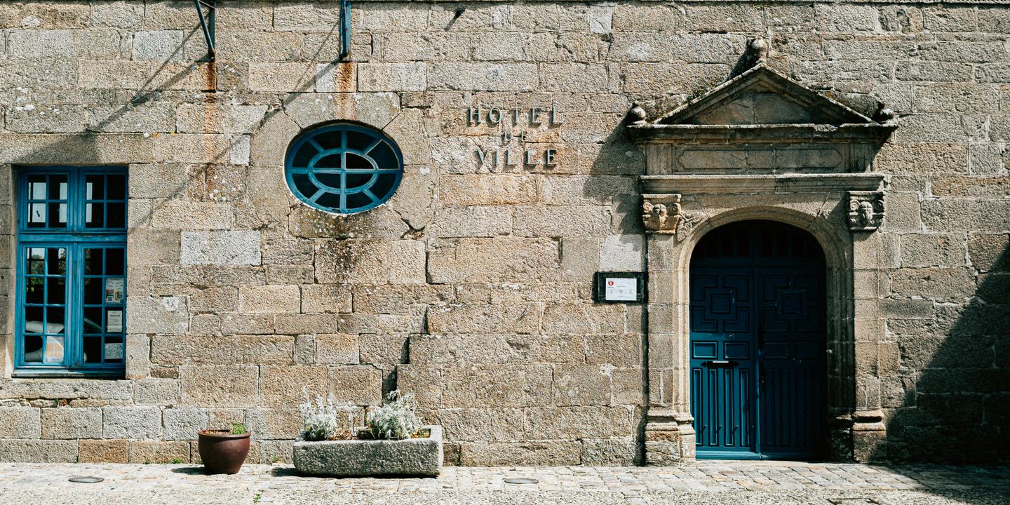 En Bretagne, la guerre scolaire entre privé et public s'invite au conseil municipal