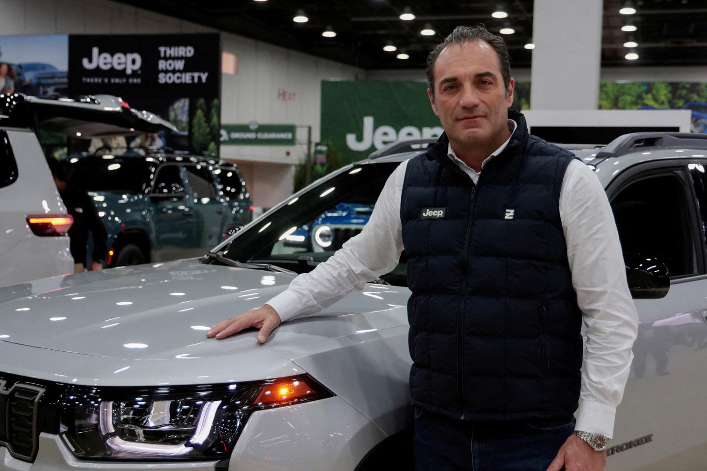 Stellantis refuse de choisir entre « muscle truck » et 2 CV électrique dans son plan stratégique
