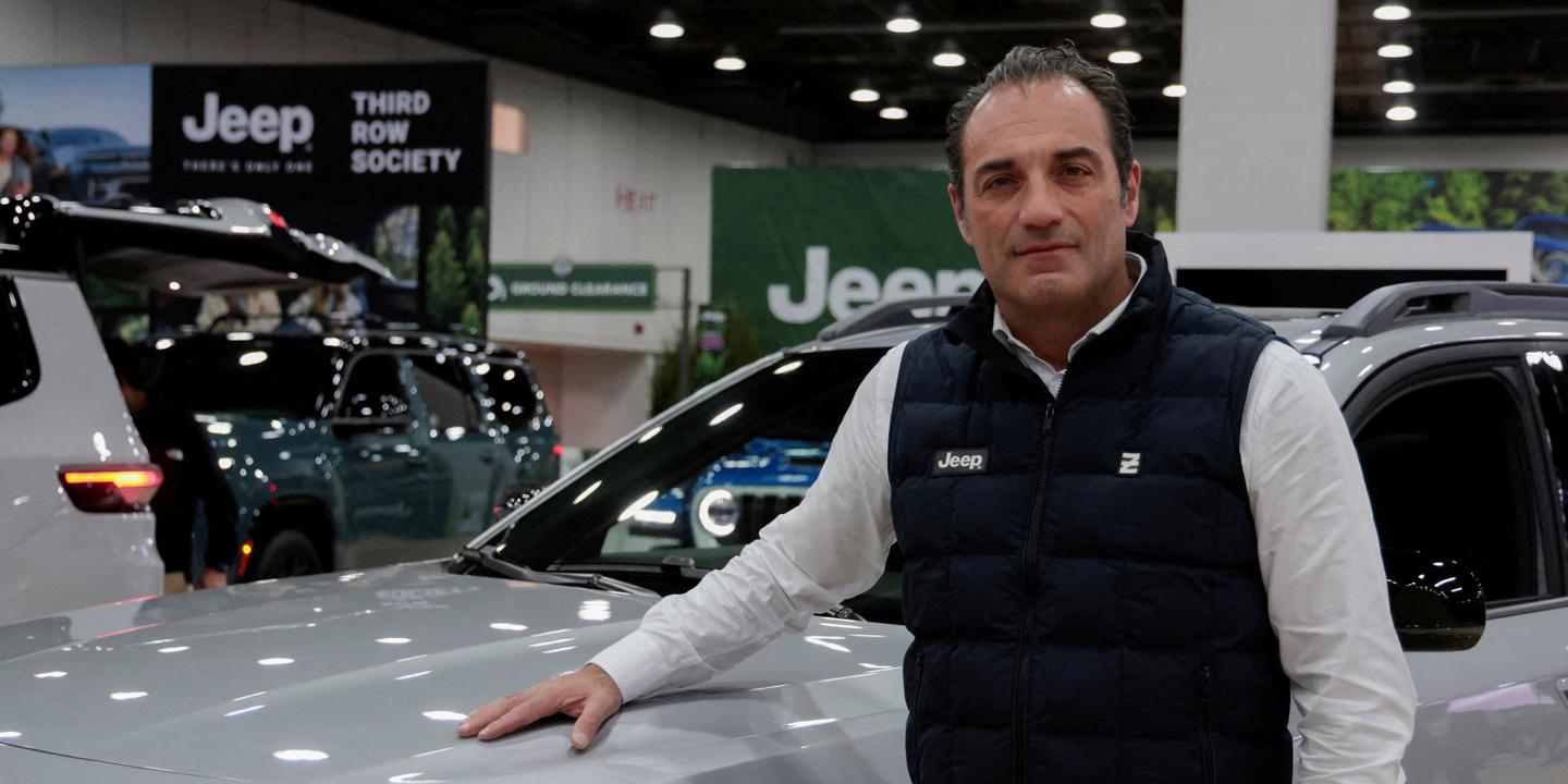 Stellantis refuse de choisir entre muscle truck et 2 CV électrique