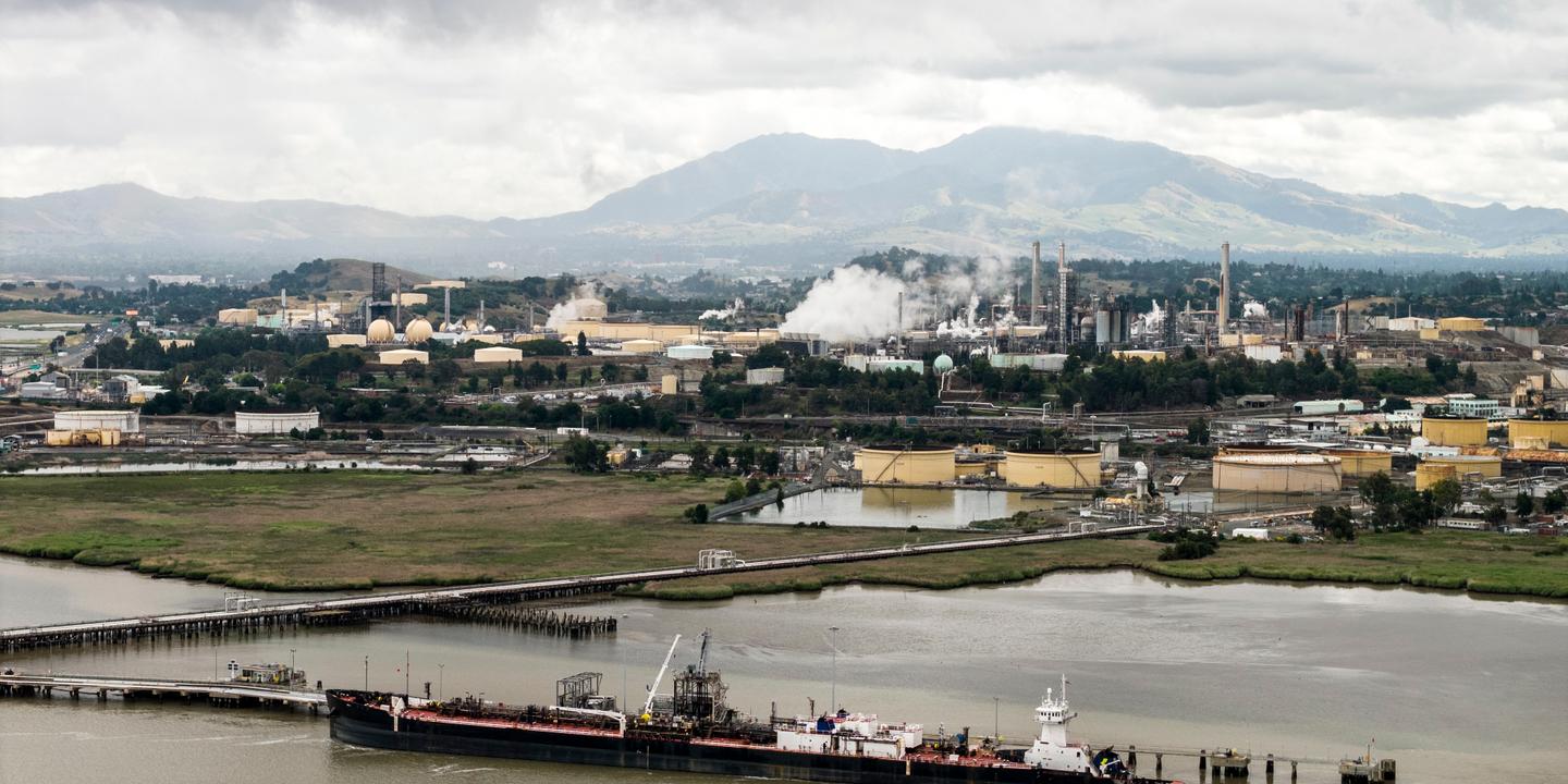 Prix du carburant : suivi en temps réel du cours du pétrole
