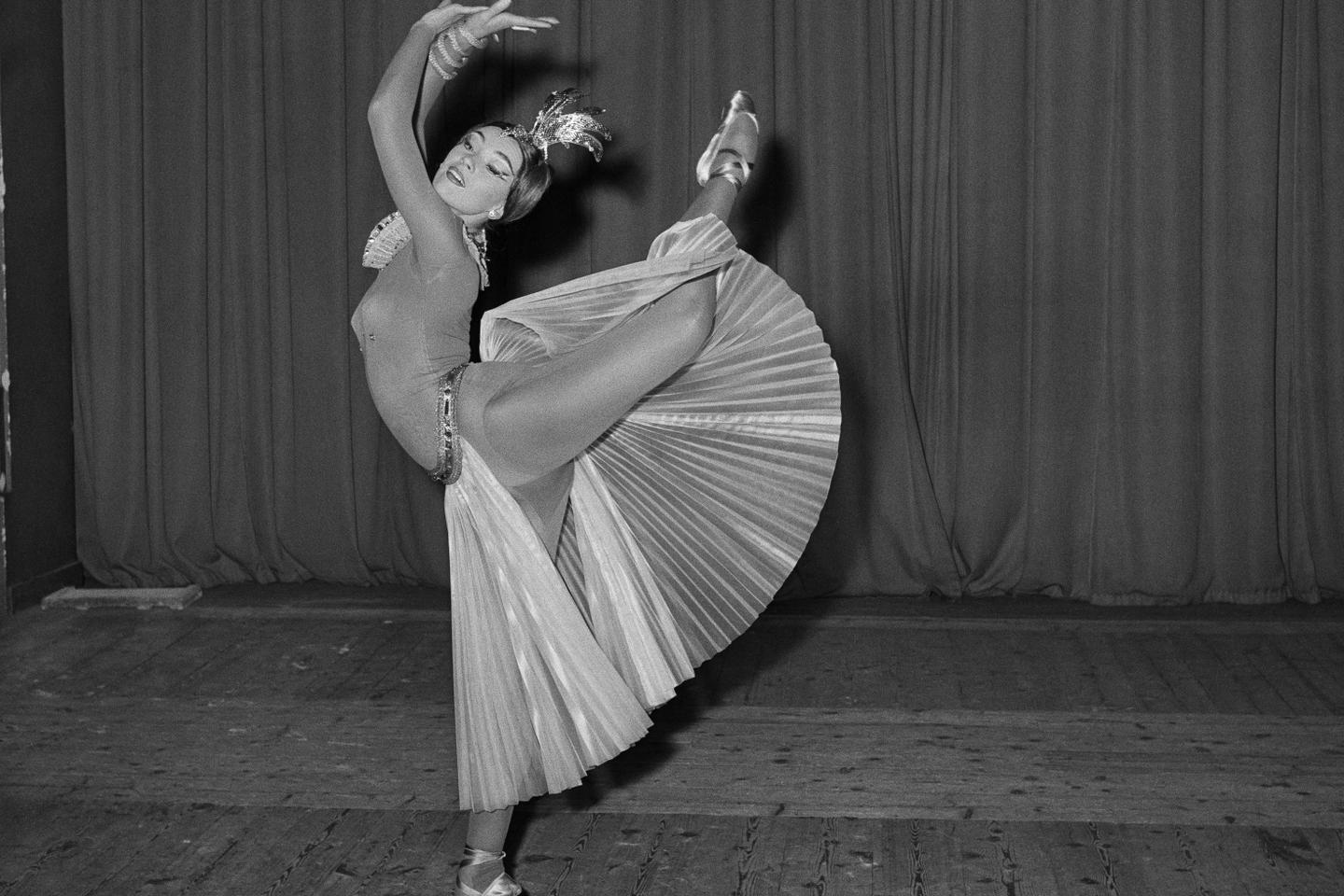 Mort de Claude Bessy, danseuse étoile et directrice de l’Ecole de danse de l’Opéra national de Paris