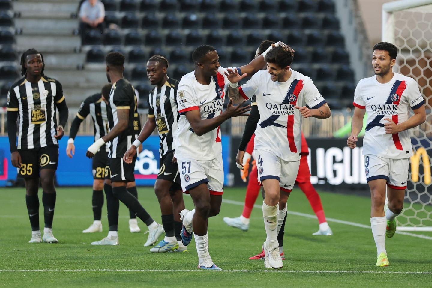 Avant d’affronter le Bayern Munich, le PSG conforte sa première place en Ligue 1 face à Angers
