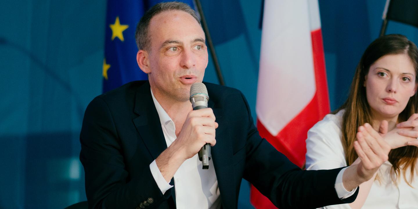 Glucksmann dévoile ses propositions pour 2027 : immigration, école, service civique