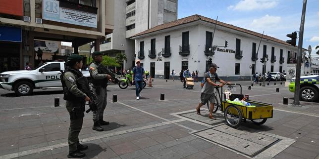 Bomb attack in Colombia leaves seven dead