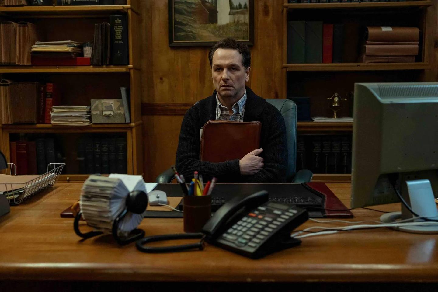 Les séries de la semaine : « Acharnés », « Widow’s bay » et « P*tain de soirée »