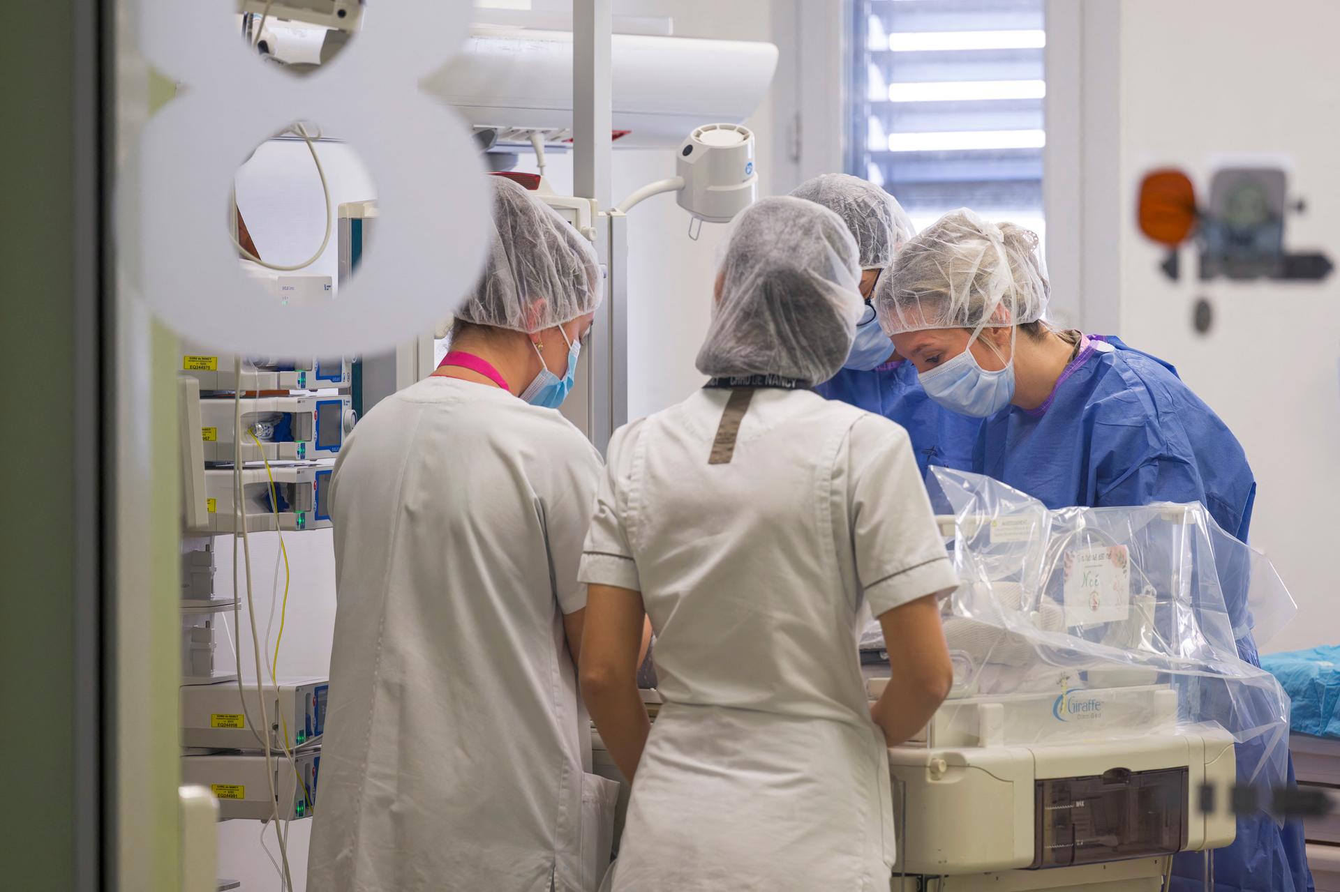 Dans le service des urgences néonatales de la maternité du CHU de Nancy, le 2 octobre 2025.
