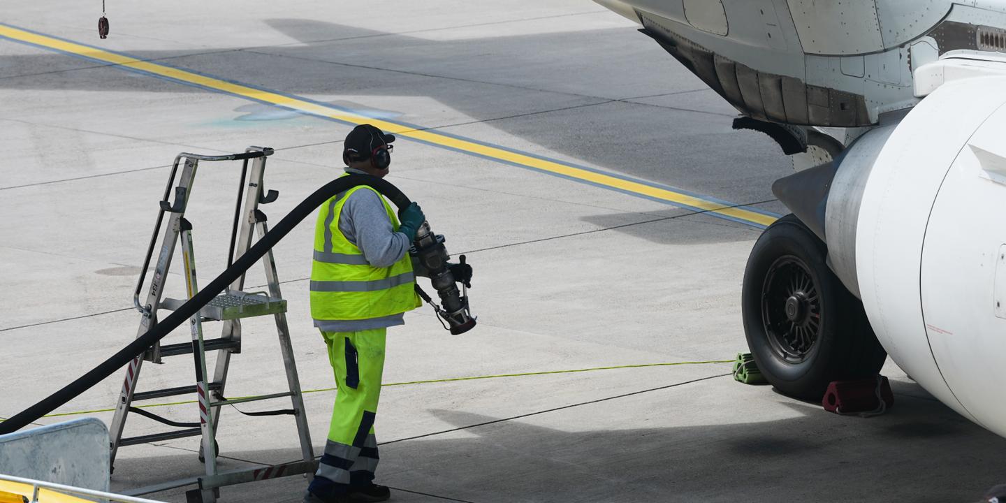 Transport aérien : les compagnies augmentent leurs prix face à la crise du kérosène