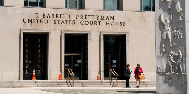 White House correspondents' dinner suspect charged with attempted assassination of Trump