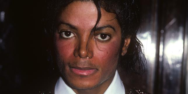 « Michael Jackson, l’envers d’une légende », sur France 4 : une contre-histoire psychiatrique du « roi de la pop »