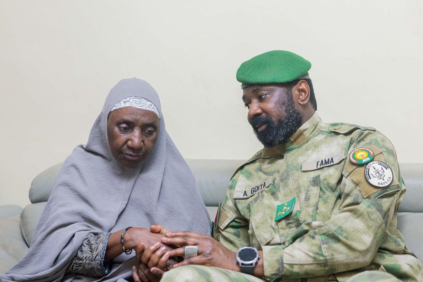 Au Mali, djihadistes et indépendantistes accentuent la pression sur la junte : « A partir d’aujourd’hui, nous bloquons Bamako »