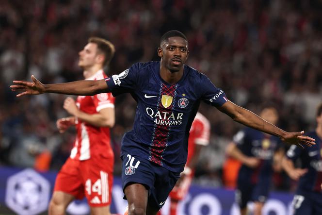O atacante francês do Paris Saint-Germain, Ousmane Dembélé, comemora a dobradinha na vitória do PSG sobre o Bayern de Munique (5-4), no jogo de ida das semifinais da Liga dos Campeões, no Parc des Princes, em Paris, no dia 28 de abril de 2026. 