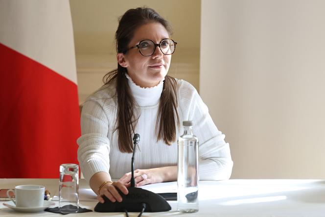 Aurore Bergé, Secretária de Estado da Igualdade, em Paris, 28 de abril de 2026.
