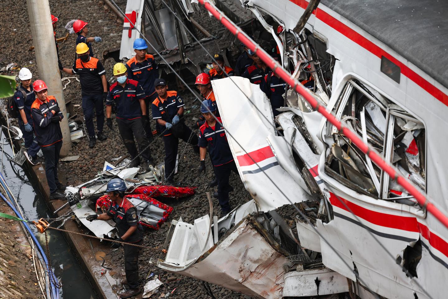 En Indonésie, 14 morts dans une collision entre deux trains près de Djakarta