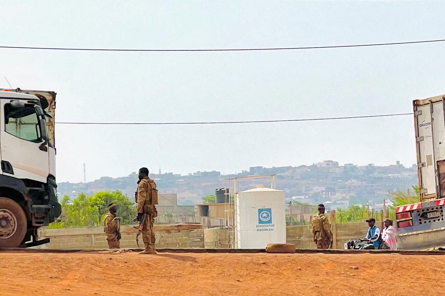 Au Mali, les djihadistes veulent étouffer la capitale