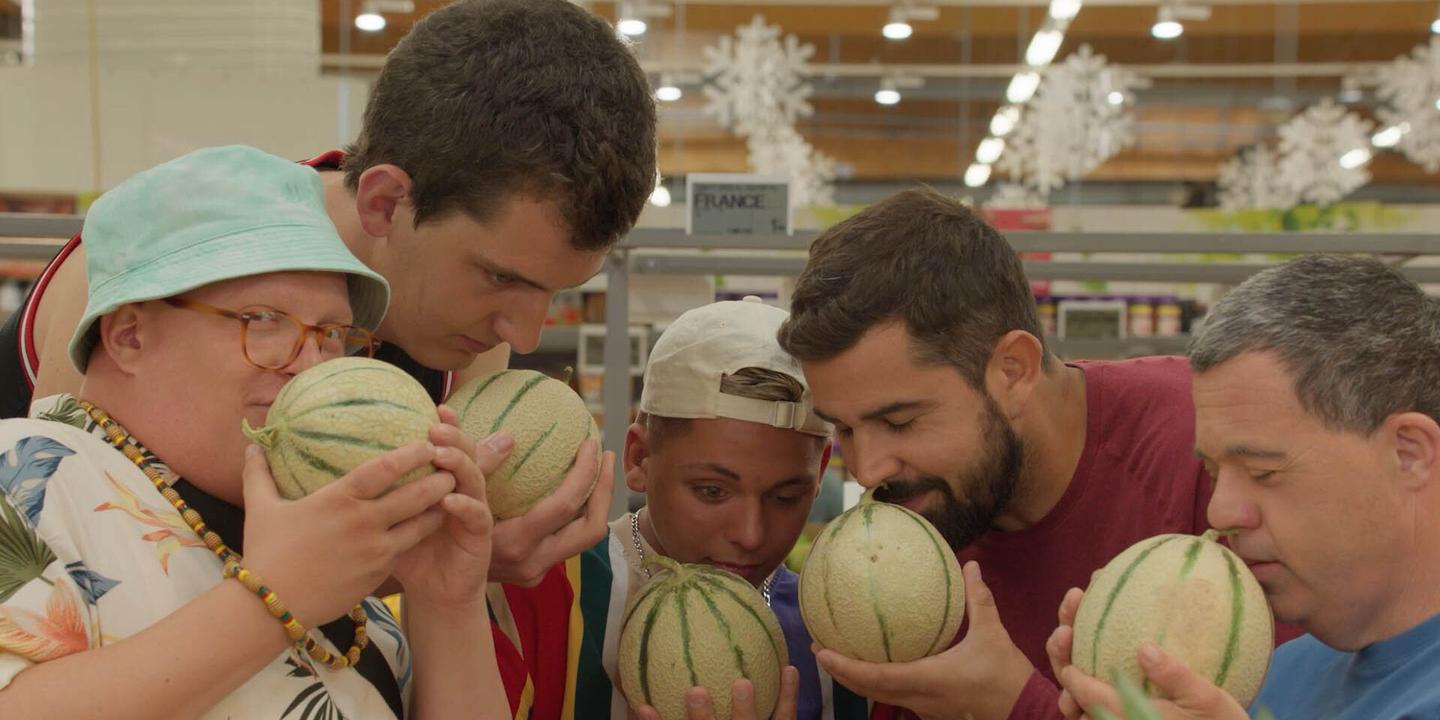 « Un p’tit truc en plus » : le making-of du film d’Artus sur M6+