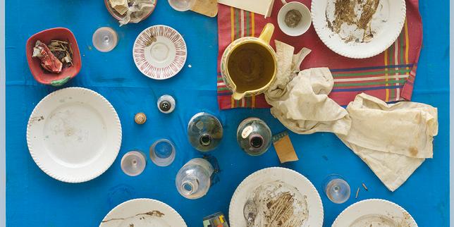 «&nbsp;Tableau-piège. Restaurant de la Galerie&nbsp;J&nbsp;»&nbsp;(1963), de Daniel Spoerri. 