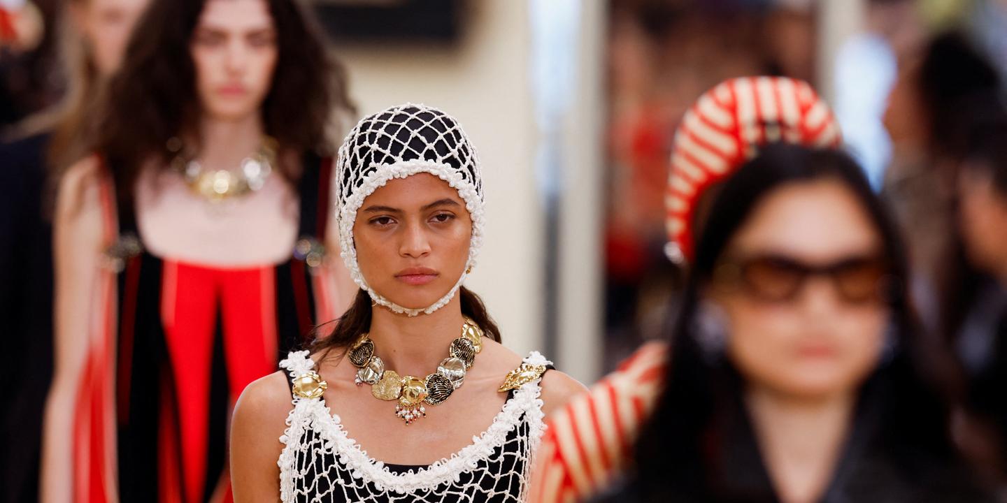 Chanel renoue timidement avec la croissance après une année difficile