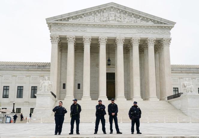 Perante a Suprema Corte dos Estados Unidos, em Washington, 29 de abril de 2026. 