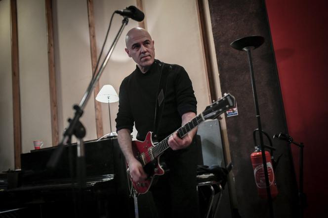 Dominique A, em estúdio em Paris, 9 de março de 2018.