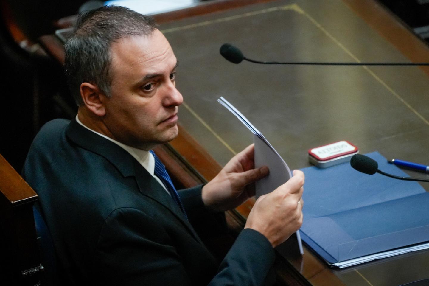 En Argentine, Javier Milei attaque la presse et son chef de gouvernement est soupçonné d’enrichissement illicite
